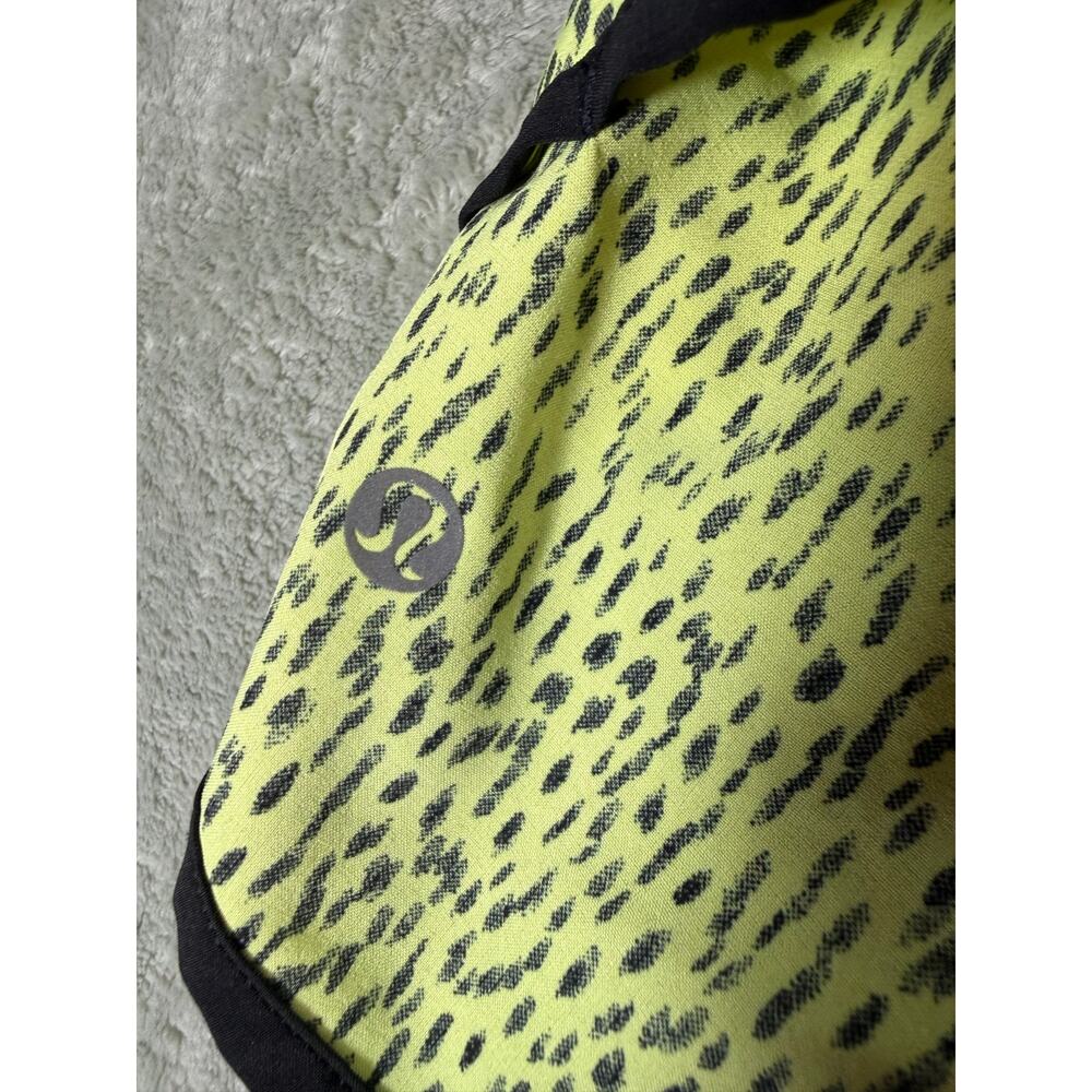 Lululemon Hotty hot size 6 yellow leopard print w liner - Picture 5 of 8